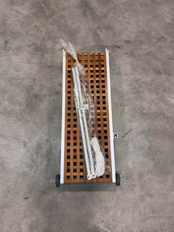 Aluminium loopplank met wielen en houten loopvlak beschikbaar voor biedingen