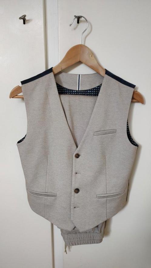 WE suiting pak pantalon/broek met gilet beige maat 164, Kinderen en Baby's, Kinderkleding | Maat 164, Zo goed als nieuw, Jongen