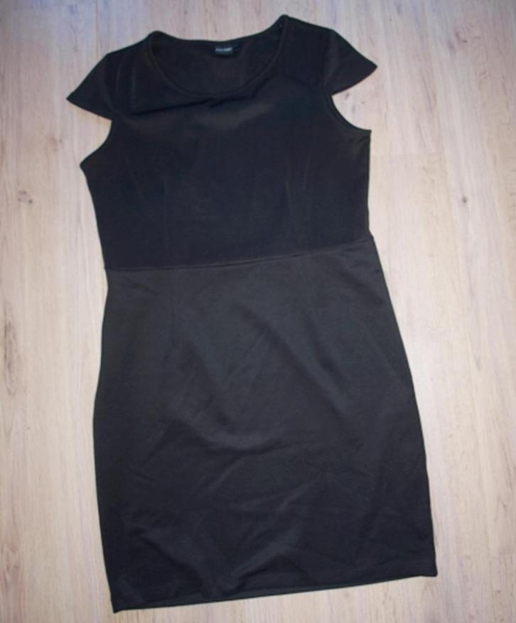 Zwarte Jurk Bodyflirt (40), Kleding | Dames, Jurken, Zo goed als nieuw, Maat 38/40 (M), Zwart, Knielengte, Ophalen of Verzenden