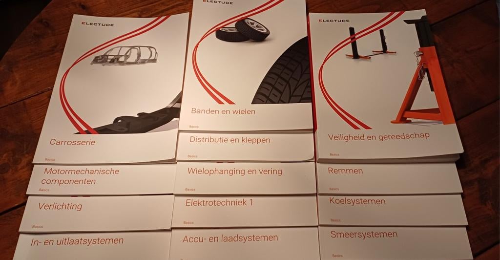 Schoolboeken BBL automonteur, Ophalen of Verzenden, Nieuw, Overige niveaus