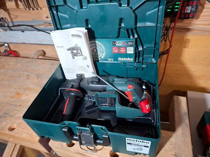 Gloednieuwe Metabo KHA 18 LTX accuboormachine, Doe-het-zelf en Verbouw, Gereedschap | Boormachines, Nieuw, Boor- en/of Breekhamer