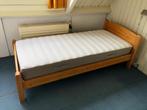 Bed, hout 90x200 cm incl binnenvering matras, Huis en Inrichting, Slaapkamer | Bedden, 90 cm, Gebruikt, Eenpersoons, Bruin