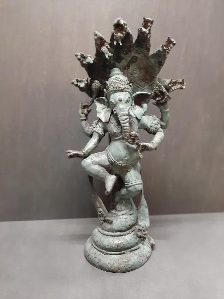 Bronzen beeld/ganesh danst op 7-koppige Naga-cobra, Huis en Inrichting, Ophalen of Verzenden, Nieuw