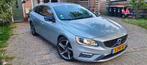 Volvo V60 R-Design D4 235pk 2015 Android auto, Auto's, Voorwielaandrijving, 1750 kg, 4 cilinders, Origineel Nederlands
