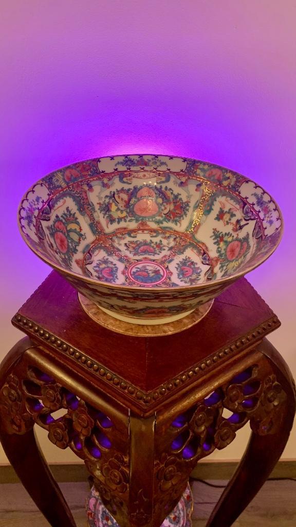 NICELY CHINESE VINTAGE & ANTIQUE “FAMILY ROSE MEDAILLON”, Antiek en Kunst, Antiek | Porselein, Ophalen