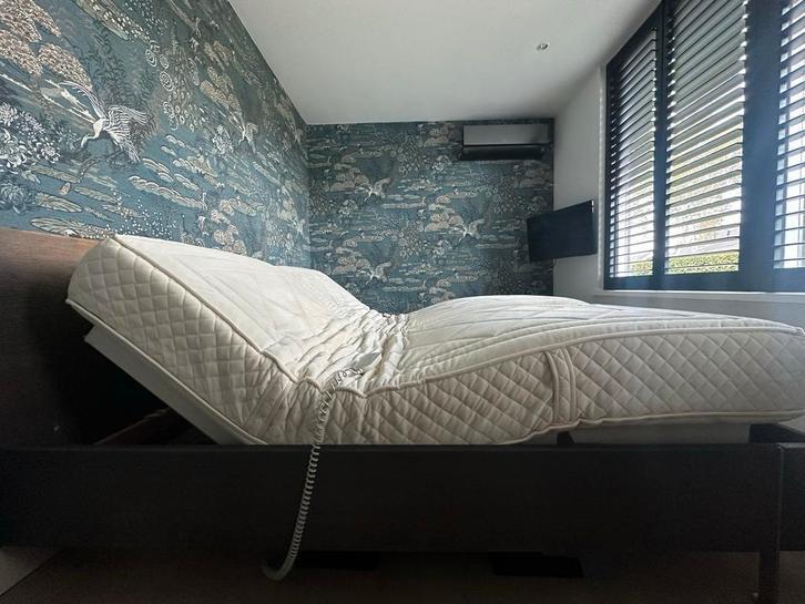 Eiken ledikant, 2x matras Hevea de Luxe, schramm boxspring, Huis en Inrichting, Slaapkamer | Matrassen en Bedbodems, Gebruikt