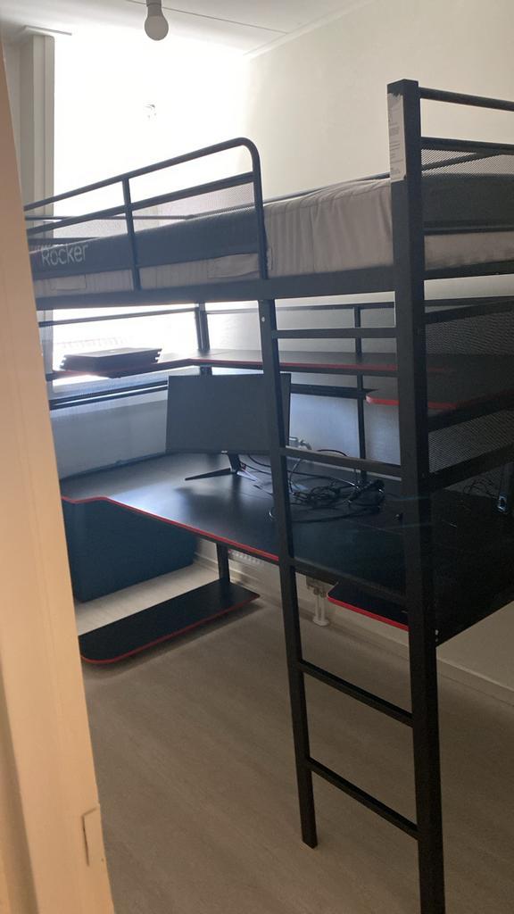 Gaming Bed met Bureau - Ideaal voor Gamers!, Huis en Inrichting, Slaapkamer | Stapelbedden en Hoogslapers, Gebruikt, Hoogslaper