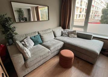 Comfortabele hoekbank te koop beschikbaar voor biedingen
