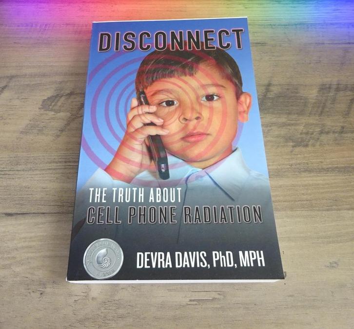 Devra Davis - Disconnect, cell phone radiation, Boeken, Advies, Hulp en Training, Zo goed als nieuw, Ophalen of Verzenden