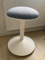 Zit-sta kruk - Grijs/Wit - Ergonomisch, Huis en Inrichting, Bureaustoelen, Ophalen, Zo goed als nieuw, Bureaukruk, Grijs