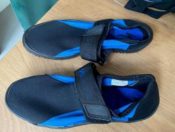 surf/waterschoenen maat 43 beschikbaar voor biedingen