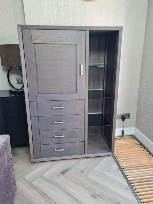 Mooie houten kast met led licht, Huis en Inrichting, Kasten | Lockerkasten, Zo goed als nieuw, Ophalen