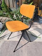 Vintage stoel met passeronderstel, Huis en Inrichting, Stoelen, Ophalen of Verzenden, Gebruikt, Eén