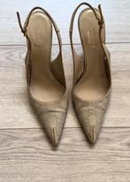 Gucci punt hakken, Kleding | Dames, Schoenen, Beige, Ophalen of Verzenden, Gucci, Gedragen