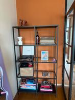 Vitrine kast zwart staal, Ophalen of Verzenden, Zo goed als nieuw, 25 tot 50 cm, 150 tot 200 cm
