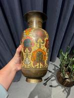 India vaas brons handwerk Indiase vintage vaas, Overige materialen, Verburgt Vintage, Overige kleuren, Ophalen of Verzenden