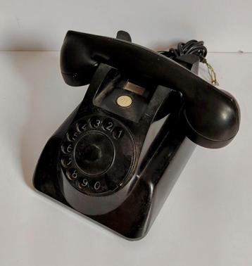 Bakelieten telefoon, voor deco- of restauratie beschikbaar voor biedingen