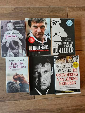 Misdaad boeken crime beschikbaar voor biedingen