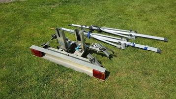 Twinny fietsendrager + 2 dakdragers beschikbaar voor biedingen