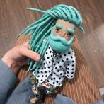 Artist pop tattoo yoga man met baard cute!, Verzamelen, Poppen, Ophalen of Verzenden, Zo goed als nieuw, Pop