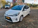 Toyota Yaris 1.5 Full Hybrid Dynamic, Euro 5, Gebruikt, 4 cilinders, 1070 kg