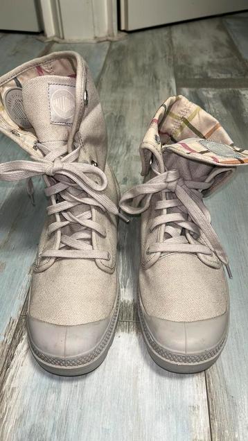 PALLADIUM SCHOENEN MT 41 beschikbaar voor biedingen