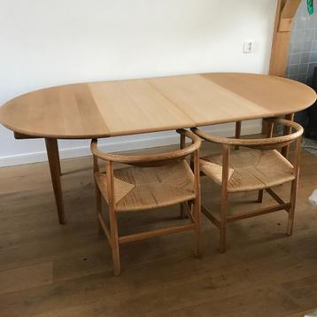 IZGS PP mobler Hans Wegner tafel PP-70  4 stoelen PP-201 beschikbaar voor biedingen