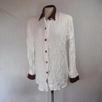 Mooie witte blouse.Bruine kraag en knopen.Mt M.Miss Etam beschikbaar voor biedingen
