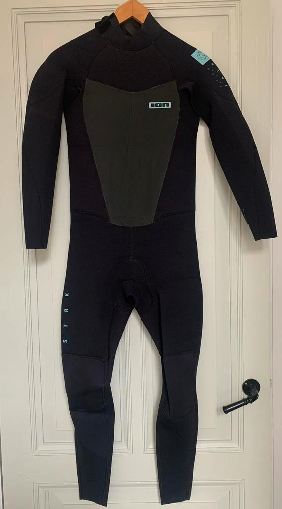 Nieuw ION Strike wetsuit surfpak maat 46 / XS, Watersport en Boten, Watersportkleding, Zo goed als nieuw, Wetsuit, Ophalen of Verzenden