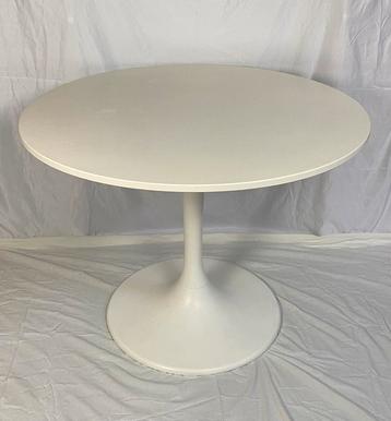 Ikea Docksta tafel 105 cm beschikbaar voor biedingen