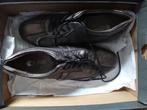 aubergine kleurige schoenen mt 37,5 nieuw bazza, Overige kleuren, Nieuw, Ophalen of Verzenden, Sneakers of Gympen