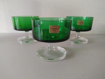 Vintage set van Franse Luminarc glazen te koop beschikbaar voor biedingen