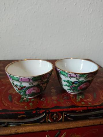 Twee prachtige vintage Chinese porseleinen kommetjes  beschikbaar voor biedingen