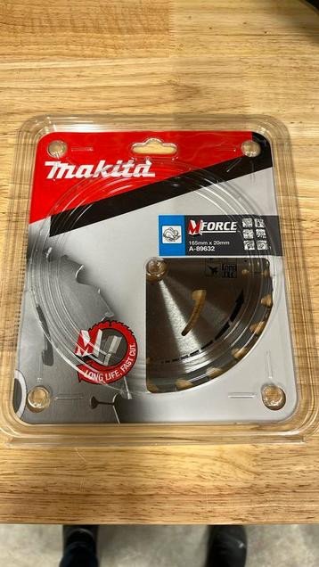 Makita zaagblad nieuwe maar 165mm x 20mm beschikbaar voor biedingen