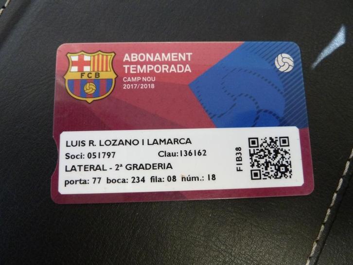 Seizoenkaart Abonament Barcelona 17-18 Lateral, Verzamelen, Sportartikelen en Voetbal, Gebruikt, Overige typen, Buitenlandse clubs