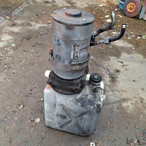 Hydrauliekpomp 24 volt 3 KW met reservoir, Doe-het-zelf en Verbouw, Gereedschap | Machine-onderdelen en Toebehoren, Gebruikt, Ophalen