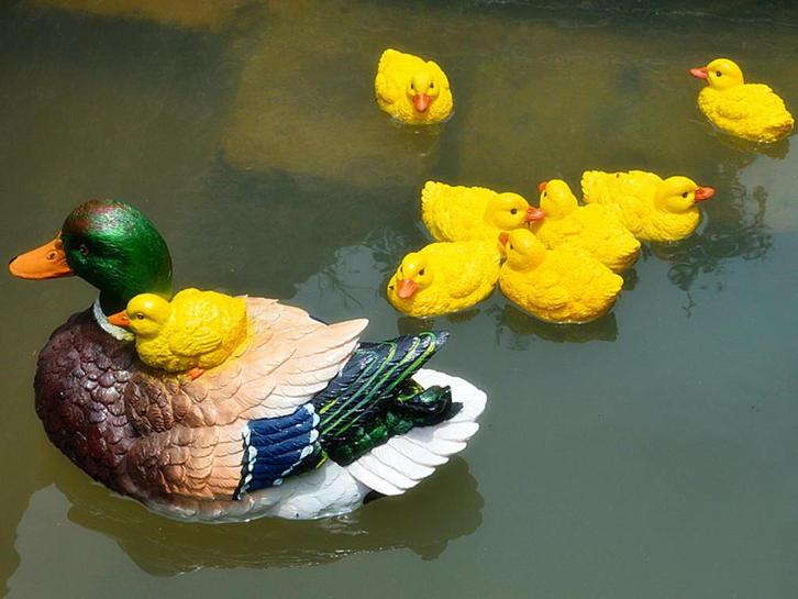 Kunst Eend / Vijver Decoratie Tuin Dier Simulatie Pulletjes, Tuin en Terras, Tuinbeelden, Nieuw, Dierenbeeld, Kunststof, Verzenden