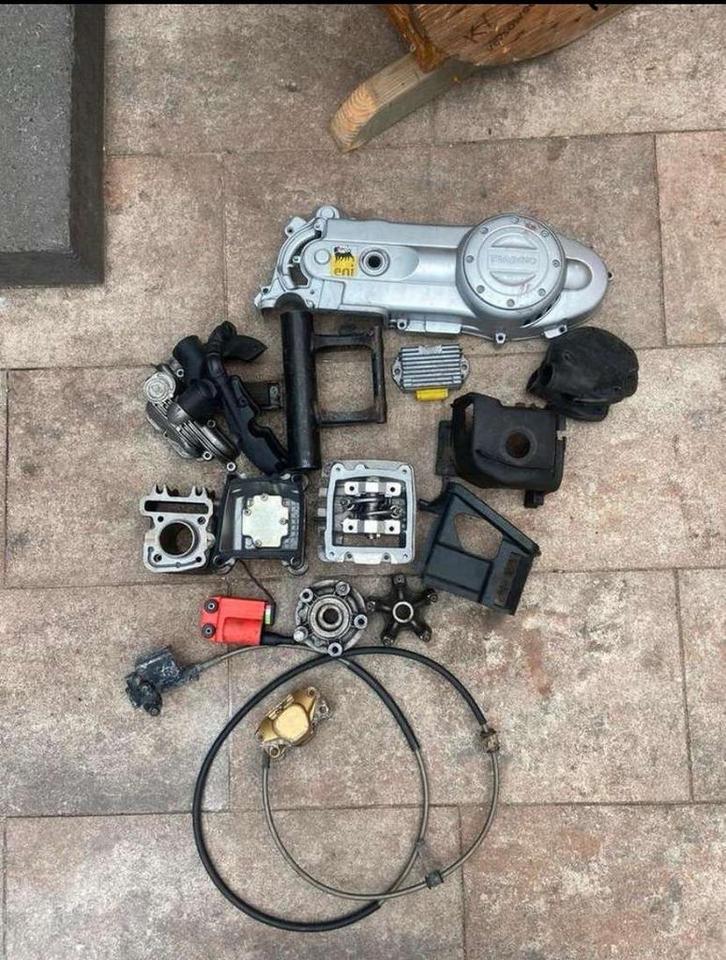 Piaggio 2t/4t onderdelen van alles, Fietsen en Brommers, Brommeronderdelen | Scooters, Zo goed als nieuw, Piaggio, Overige typen