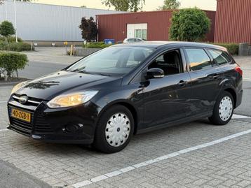 Ford Focus Wagon 1.6 TDCi 105PK Airco Cruise Bluetooth beschikbaar voor biedingen