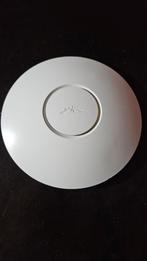 Ubiquiti Unifi Accesspoint Pro (uap-pro) met poe adapter, Computers en Software, Accesspoints, Ophalen of Verzenden, Gebruikt