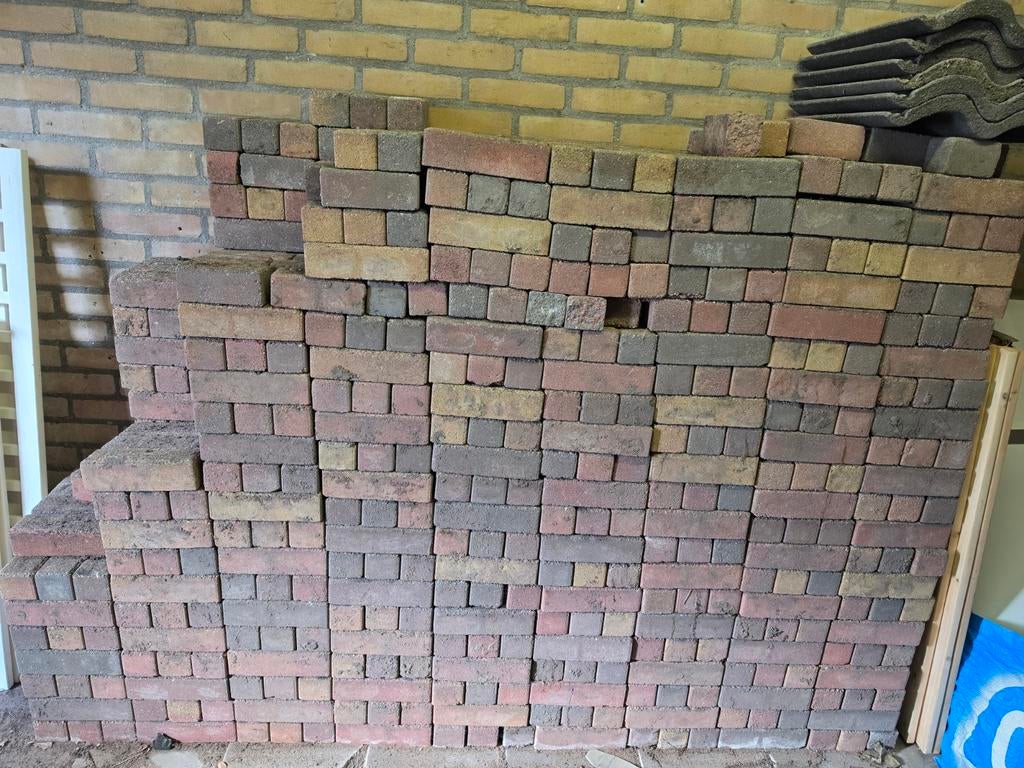 Partij getrommelde beton klinkers – dikformaat – bont, Ophalen, Gebruikt, Composiet