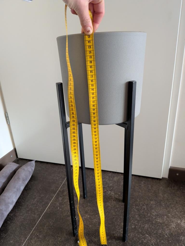 Mooie planten standaard met pot licht grijs, Ophalen, Rond, Zo goed als nieuw, Aardewerk