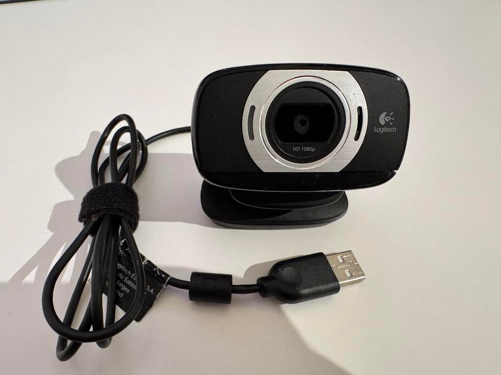 Logitech C615 HD 1080p Webcam - Compact en Draagbaar, Computers en Software, Webcams, Ophalen, Gebruikt, Windows, Monitorclip