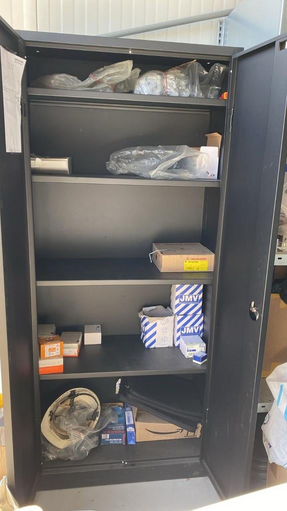 Zwarte draaideurkast - Nieuw, Huis en Inrichting, Kasten | Boekenkasten, Ophalen