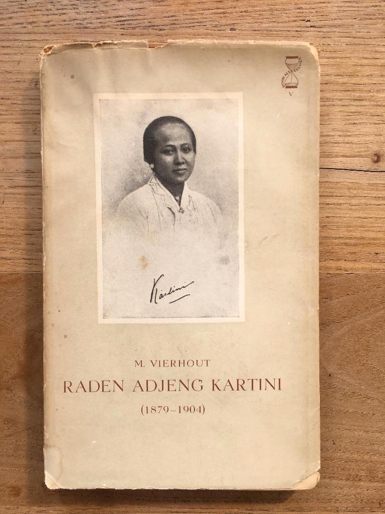 Raden Adjeng Kartini, 	M. Vierhout, 	18, Ophalen of Verzenden, Gelezen