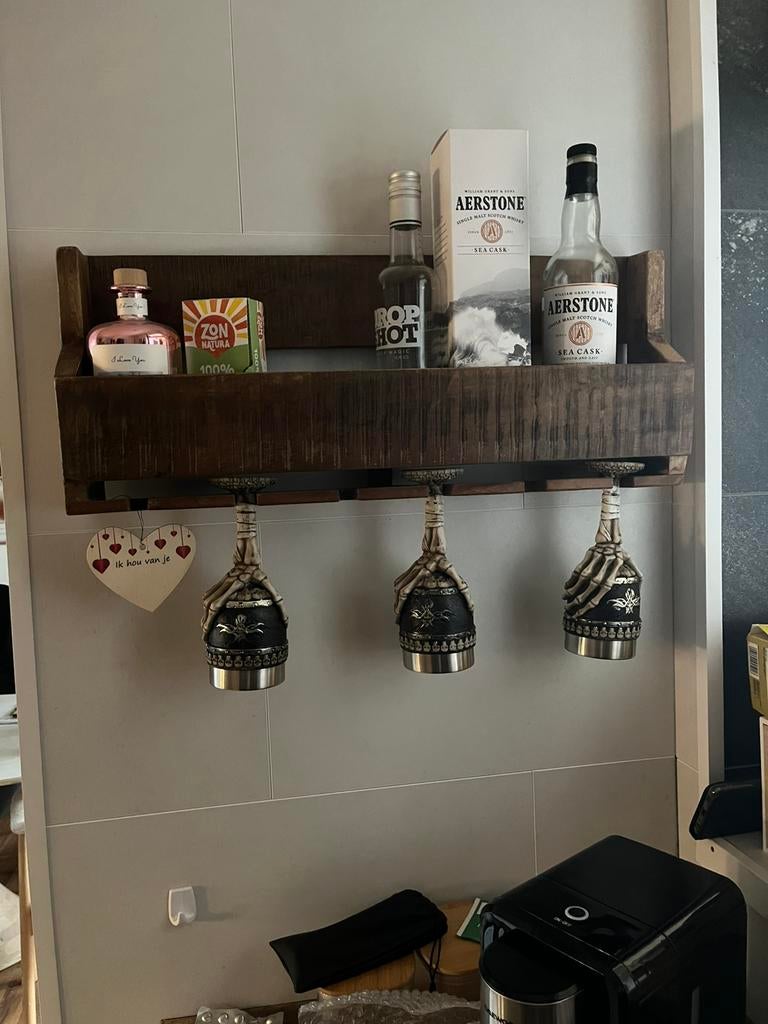 Wijnrek industriële look., Met plank(en), Ophalen of Verzenden, Zo goed als nieuw, Minder dan 150 cm