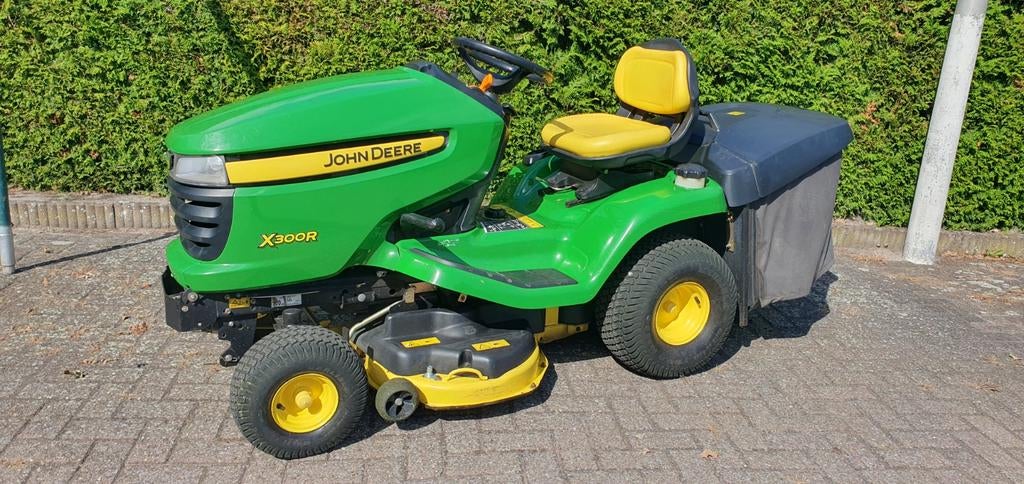 John deere x300r zitmaaier met opvangbak, 90 tot 120 cm, Ophalen, John Deere, Opvangbak