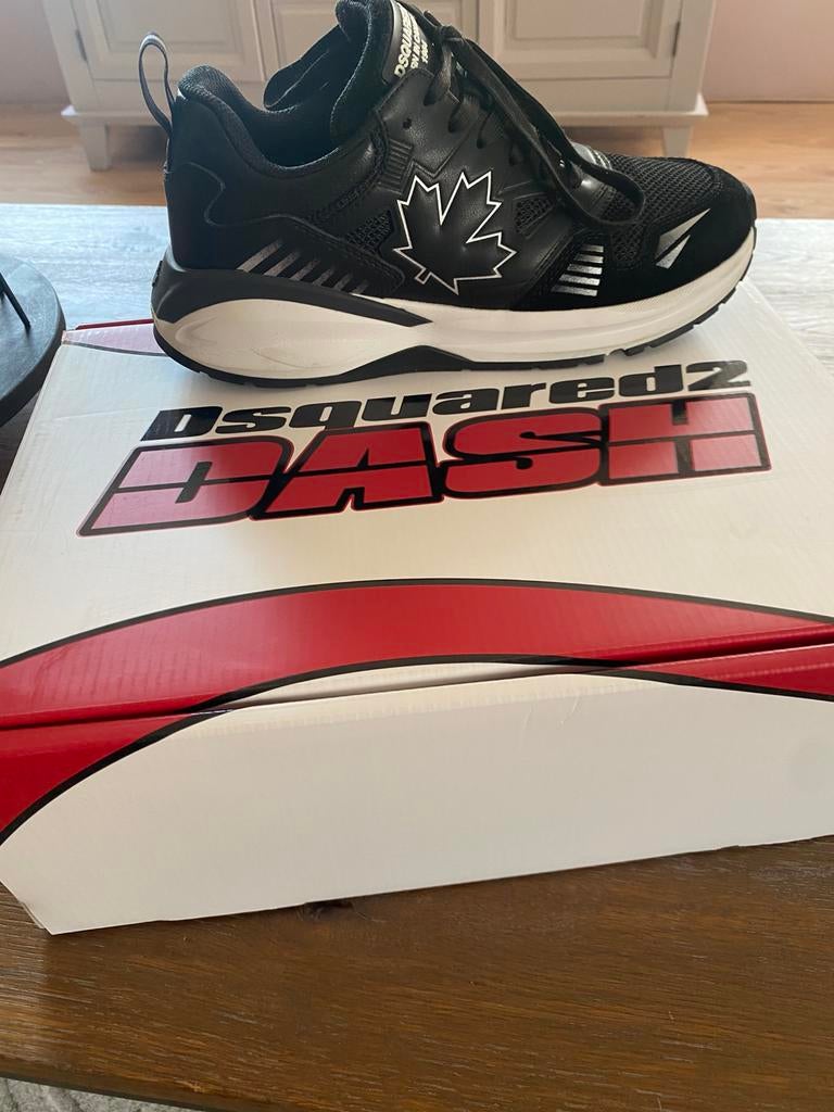 Dsquared2, Ophalen of Verzenden, Zo goed als nieuw, Schoenen