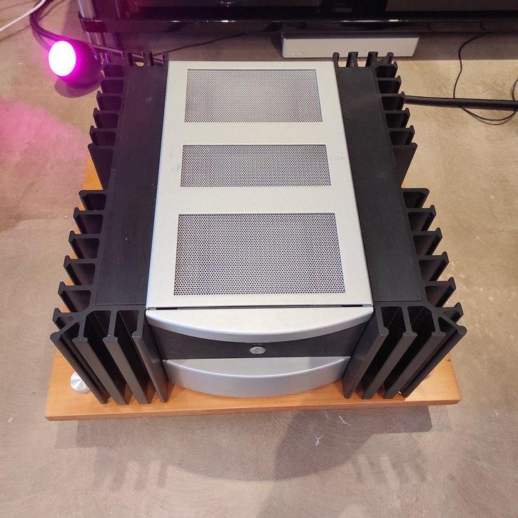 Mark Levinson No 334, Audio, Tv en Foto, Versterkers en Receivers, Gebruikt, 120 watt of meer, Overige merken, Ophalen