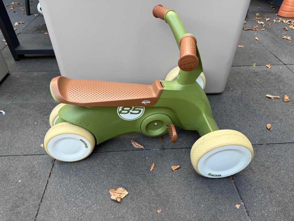 Berg Retro loopauto, Kinderen en Baby's, Speelgoed | Buiten | Voertuigen en Loopfietsen, Ophalen, Zo goed als nieuw, Loopfiets